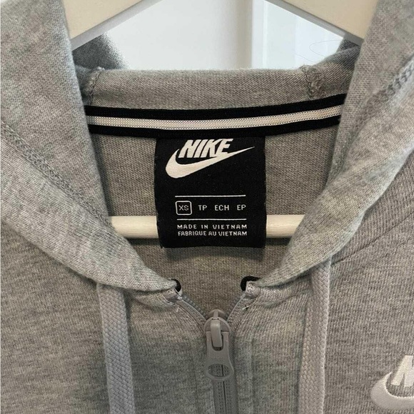 Women’s XS Nike Hoodie. Excellent condition. - Picture 3 of 3